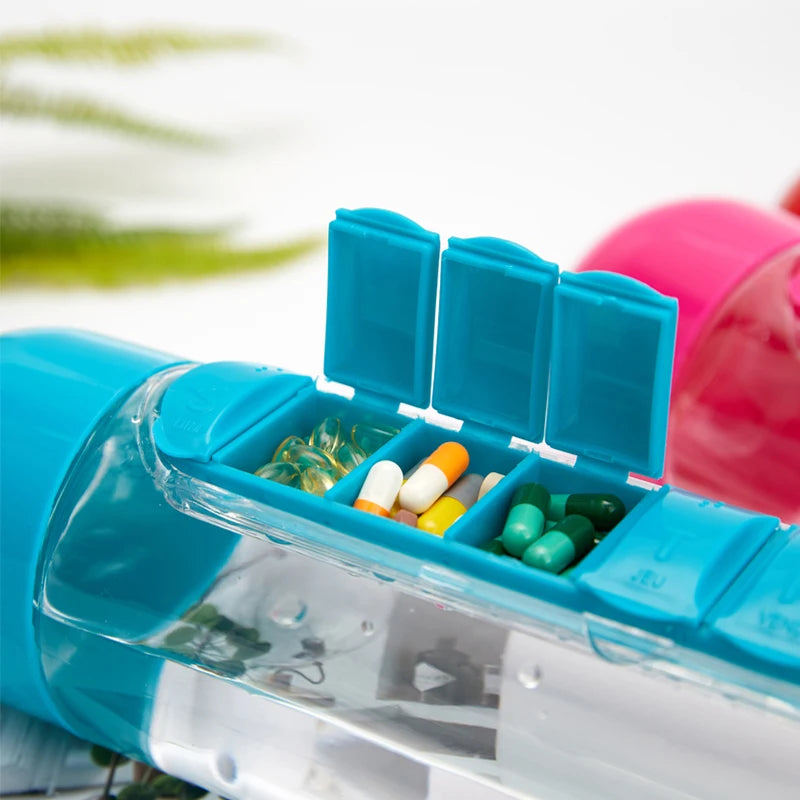 Revolutionary 2-in-1 600ml Water Bottle & Pill Organizer: Stay Hydrated and Organized with 7 Compartments!